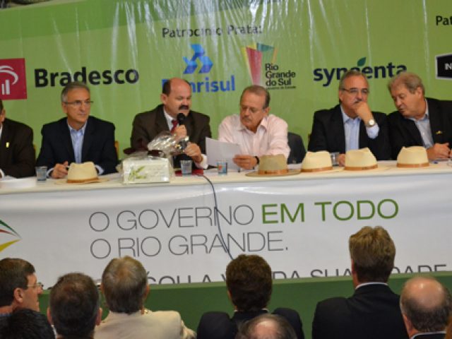 Tarso Genro realiza  na Expodireto a 24ª interiorização de seu governo