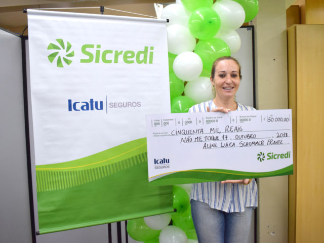 Cliente Sicredi ganha prêmio da Icatu Seguros