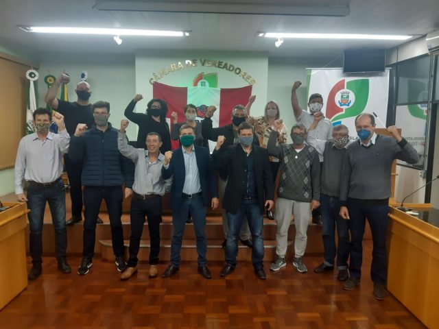 Betinho do PDT e Maiquel Junges do PSB disputarão eleição em Não-Me-Toque com mais 10 candidatos ao Legislativo
