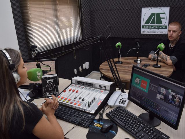 Tatiel Zart fala sobre o lançamento do seu livro “Chumbo” no programa Melodia da Rádio A Folha
