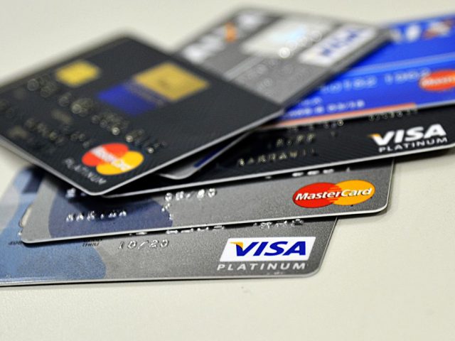 Pagamentos com cartões de crédito crescem 42% no primeiro trimestre