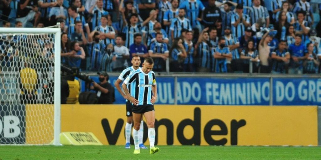 Grêmio vence o Atlético-MG, mas está rebaixado para a Série B