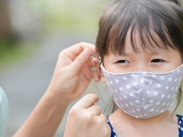 Uso de máscara para crianças até 12 anos deixa de ser protocolo obrigatório