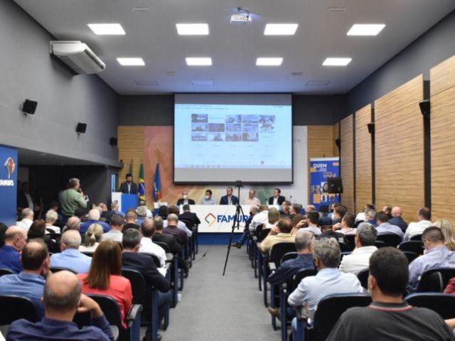 Em encontro histórico na sede da Famurs, 350 municípios e entidades reforçam pleitos e medidas sobre a estiagem