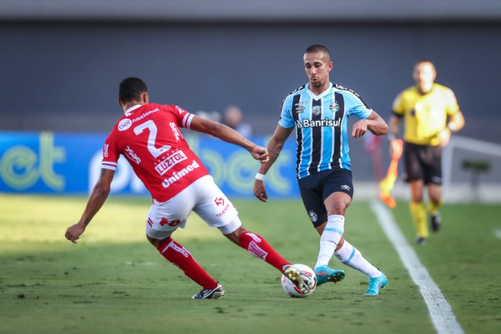 Grêmio empata com Vila Nova, em Goiânia