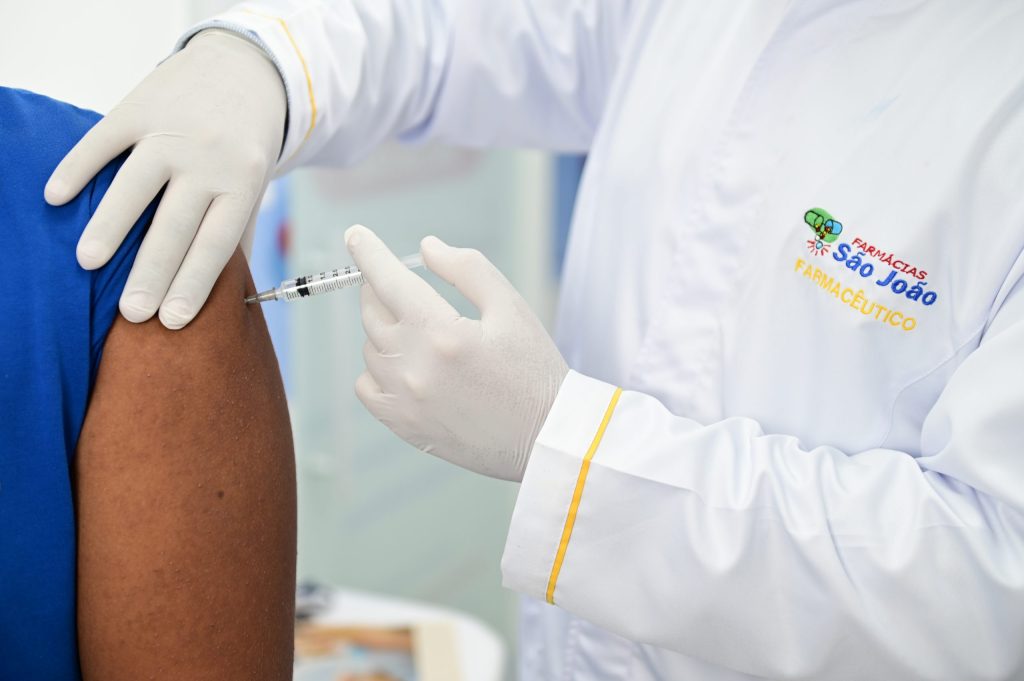 Dia Internacional da Imunização: o serviço de vacinação oferecido nas farmácias