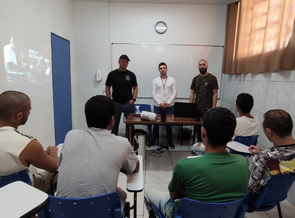 Presídio de Passo Fundo promove curso “Barbearia no Cárcere” para detentos do regime fechado
