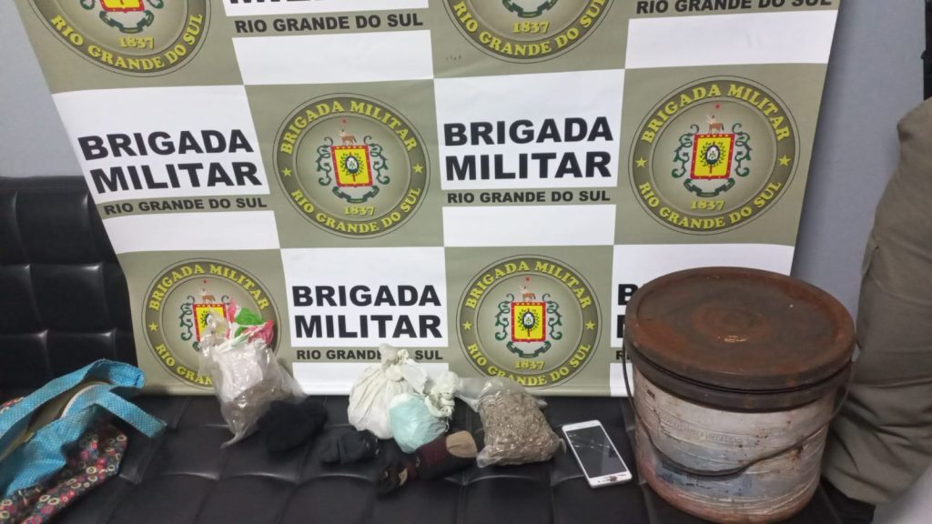 Brigada Militar realiza apreensão de drogas no Bairro Jardim